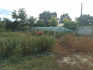 Casa+2000m2, zona centrala in sat Oprisenesti, jud Braila - imagine 6