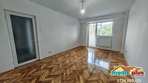Închiriere apartament 3 camere   Țiglina I, vedere spre Strada Brăilei - imagine 6