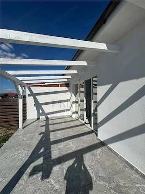 CASA PE PARTER  - 3 DORMITOARE - BUCATARIE INCHISA - 400 MP TEREN -ASFALT - imagine 3