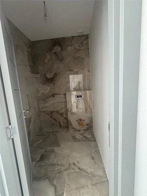 CASA PE PARTER  - 3 DORMITOARE - BUCATARIE INCHISA - 400 MP TEREN -ASFALT - imagine 14