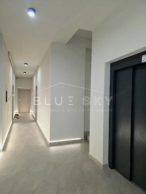 Studio 44 mp cu balcon de 10 mp – Mamaia Nord, aproape de mare - imagine 2