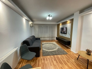 Inchiriez  APARTAMENT CU 2 CAMERE   Zona Ultracentrala  - imagine 3