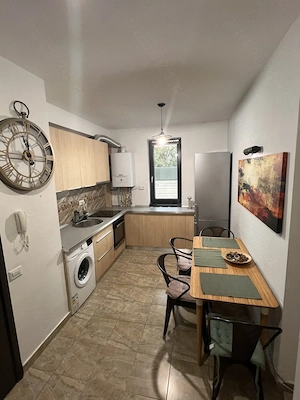 Apartament 2 camere decomandat, Otopeni central, mobilat + parcare inclusă - imagine 2