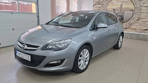 Opel Astra 2014 - 2.950 eur