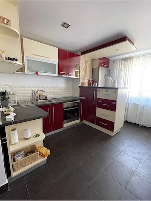 Apartament decomandat cu 3 camere de vânzare - imagine 2