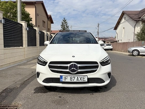 Mercedes-Benz B 180D Panoramic - imagine 2