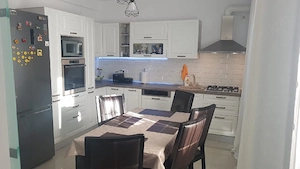 Casa 3 camere decomandate 100mp