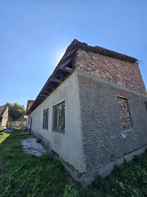 Rusu Sirianu- casa individuala- constructie caramida- 650 mp - imagine 3