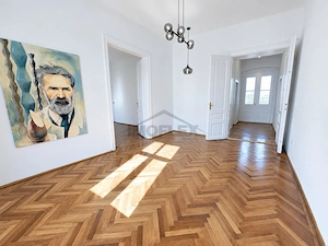 APARTAMENT 3 CAMERE 2 BAI CLADIRE ISTORICA - imagine 3