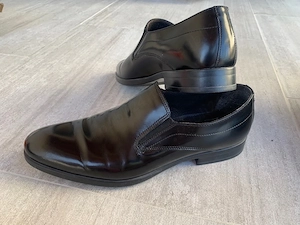 Pantofi piele lăcuită marimea 43-44