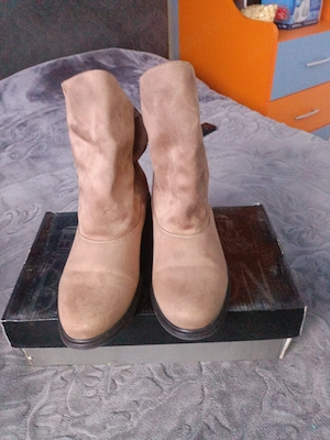 Botine de damă, elegante 