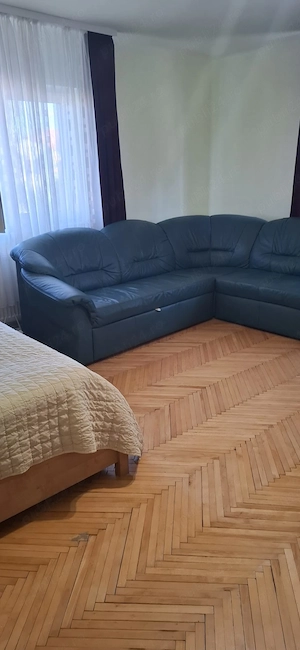 Inchiriez camera 270 euro în vila - imagine 2