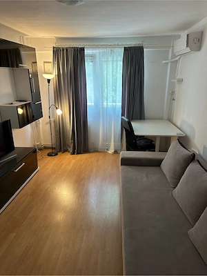 Proprietar, închiriez apartament 2 camere decomandat, centrală proprie, Piața Sudului - imagine 5