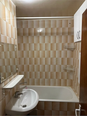 Proprietar, închiriez apartament 2 camere decomandat, centrală proprie, Piața Sudului - imagine 4