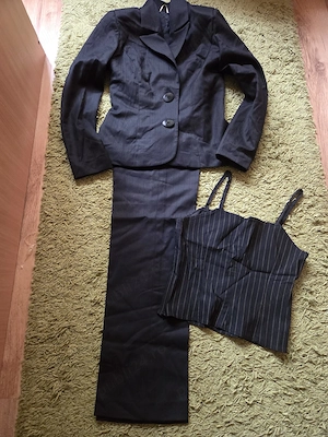 Costum de dama cu top, marimea 38 