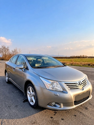 Vând Toyota Avensis 2.2 D-CAT 177 cp