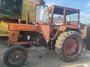 Tractor U 650 - imagine 3