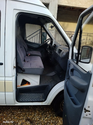 Mercedes Sprinter 208   9locuri - imagine 4