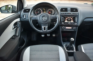 VW Cross Polo an 2012 motor 12TSI benzina 105 CP - imagine 4