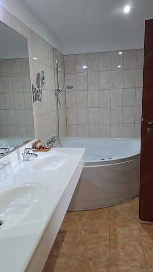 Hotel central, 4stele, piscina, parcare, Oradea - imagine 6
