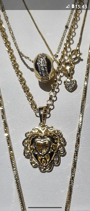 150 Lei bucata. Nou. Lănțișor cu pandant , placat aur 14 K. Lungime 55 cm.  Valabil in Iași.