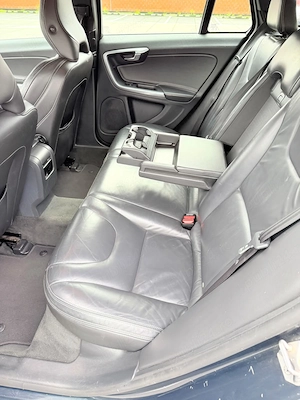 Vand Volvo v60 d6 - imagine 4