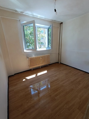 VAND APARTAMENT 3 CAMERE, bloc nou anvelopat, parter, Deva, proprietar