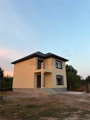 Casa de 4 camere LUMINA