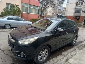 Se vinde masina de familie                       Hyundai IX35 - imagine 3