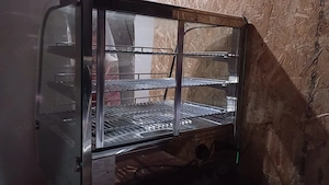 VAND URGENT VITRINA HOT DISPLAY calda de banc, achizitionata in 2018