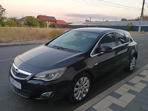 Opel Astra J -1.7CDTI-2012 - imagine 8