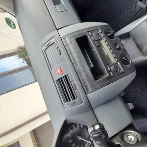 Vând Skoda Fabia,benzină, fabricație 2002,înmatriculată, actele la zi,stare buna de funct - imagine 3