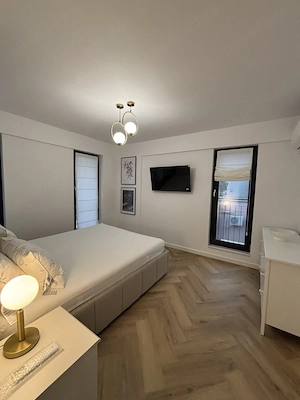 Apartament 3 camere DECOMANDAT | Bloc Nou, Etaj 1 | Stadion Farul + Parcare Subterană - imagine 3