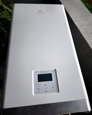 Pompă de Căldură Electrolux 8.3 kW (Set Complet: Unitate Internă + Externă)