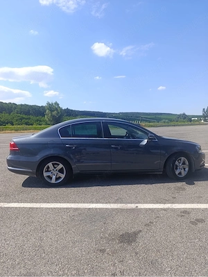 Vand Volkswagen Passat 1.6 TDI BlueMotion  - imagine 5
