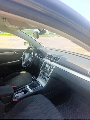 Vand Volkswagen Passat 1.6 TDI BlueMotion  - imagine 2