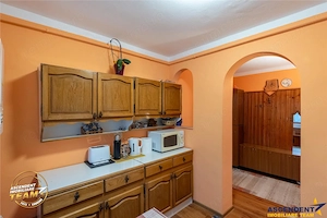 FILM! Apartament mobilat, cu 2 camere, etaj 1, central dar linistit, Covasna - imagine 17