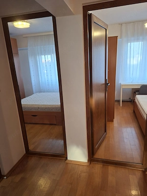 Apartament 3 camere Intim  cu centrala propie  - imagine 2