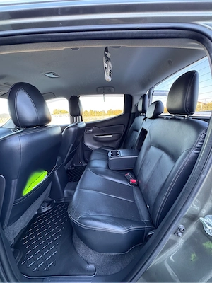 Mitsubishi L200 2018 2.4 DI-D 181 CP Automatic | INSTYLE (Top) | 160.000 km | Revizii la zi - imagine 9