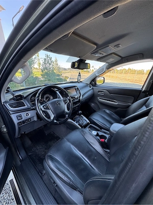 Mitsubishi L200 2018 2.4 DI-D 181 CP Automatic | INSTYLE (Top) | 160.000 km | Revizii la zi - imagine 8