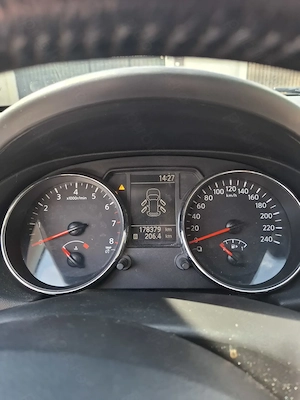 Vand Nissan Qashqai+2 - imagine 9