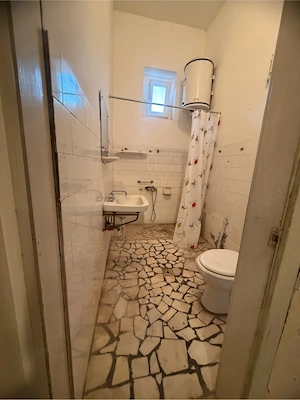Casa 4 camere ultracentral, vizavi de piața - Jimbolia  - imagine 4