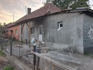 Vând Casă in Feldioara,Colonia Reconstrucția  - imagine 2