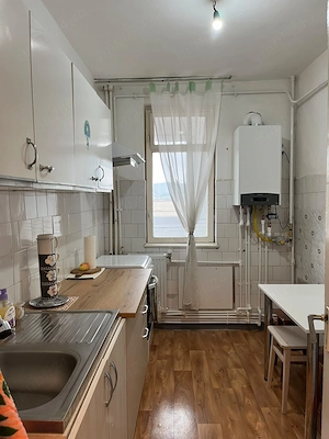 Apartament 3 camere spatios si luminos inchiriez pe termen lung - imagine 6