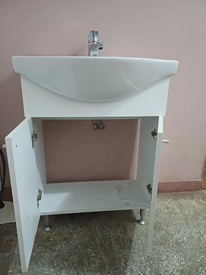 Vand chiuveta noua.