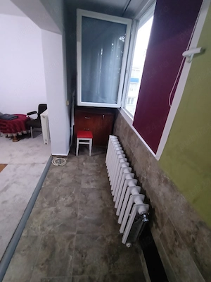 In Zona Bărnuțiu,la 1,5 Km de Medicina si Take Ionescu,40 mp,Cu Balcon, Bucătărie Separata,Hol,220 E - imagine 9