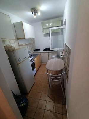In Zona Bărnuțiu,la 1,5 Km de Medicina si Take Ionescu,40 mp,Cu Balcon, Bucătărie Separata,Hol,220 E - imagine 5