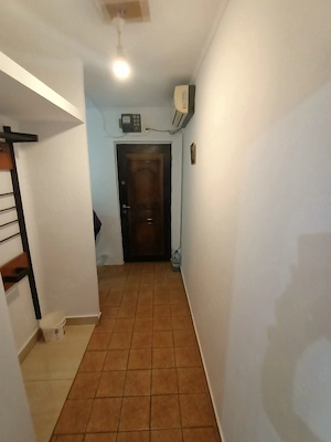 In Zona Bărnuțiu,la 1,5 Km de Medicina si Take Ionescu,40 mp,Cu Balcon, Bucătărie Separata,Hol,220 E - imagine 7