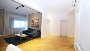 Vanzare apartament 5 camere renovat,mobilat etaj 2 in imobil zona Piata Unirii  - imagine 4
