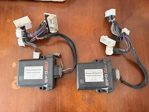 Vând pachet 2x Module Tuning Originale TTE (Toyota Motorsport GmbH) - Toyota Land Cruiser J120  - imagine 2